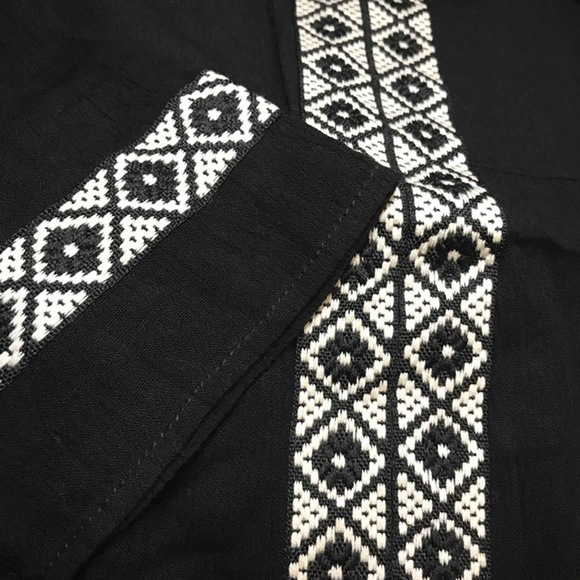 ANDREE BLU TOP @LAST TWO - Picture 6 of 8